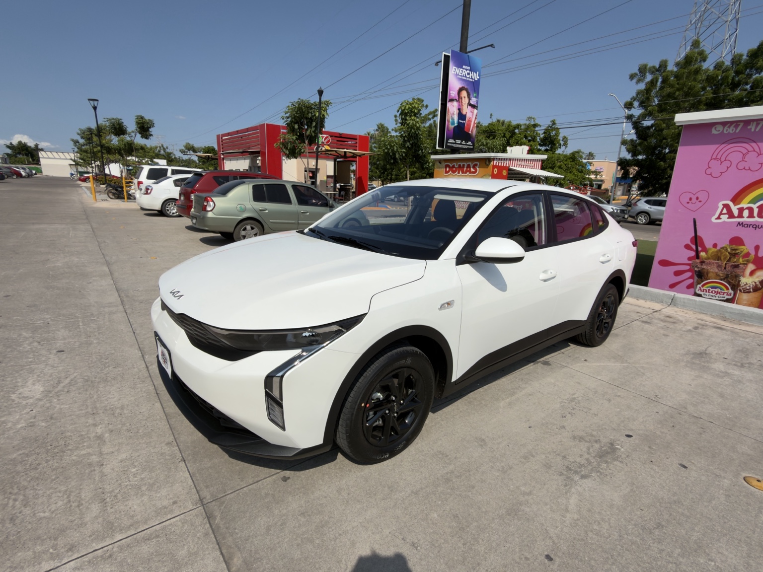Kia K3 LX blanco de FM Cars fotografiado en Culiacán